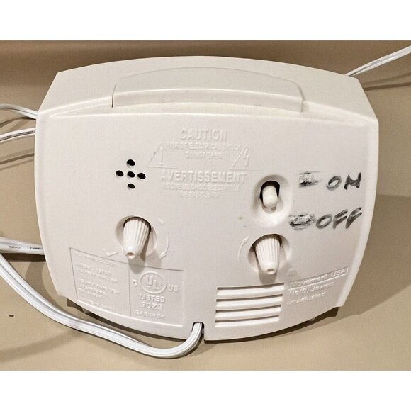 Equity by La Crosse 33100 Electric Silent Analog Alarm Clock - White - Picture 3 of 16